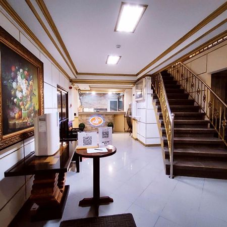 Spring Plaza Hotel Dasmarinas Εξωτερικό φωτογραφία