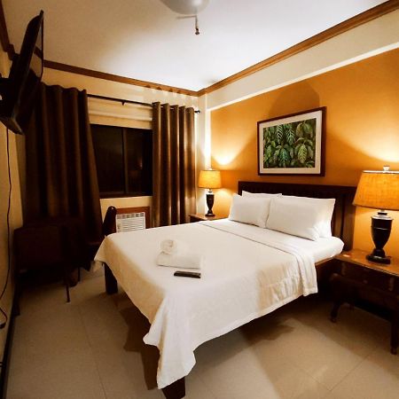 Spring Plaza Hotel Dasmarinas Εξωτερικό φωτογραφία