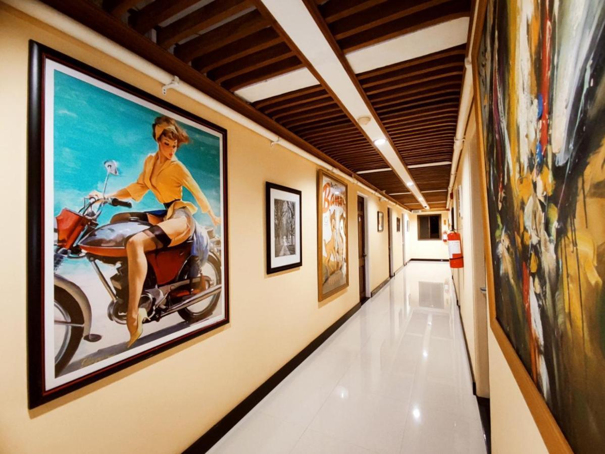 Spring Plaza Hotel Dasmarinas Εξωτερικό φωτογραφία