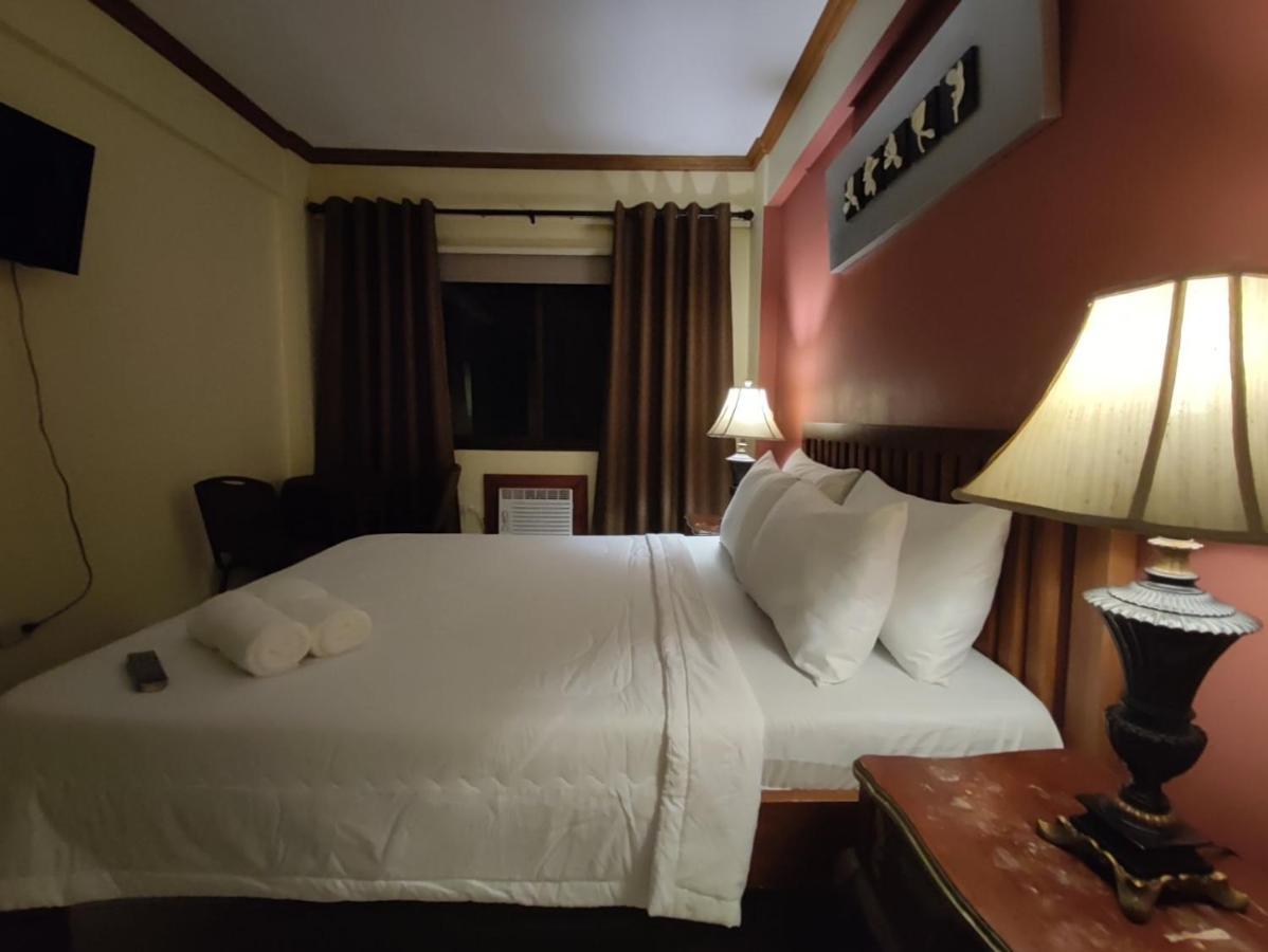 Spring Plaza Hotel Dasmarinas Εξωτερικό φωτογραφία