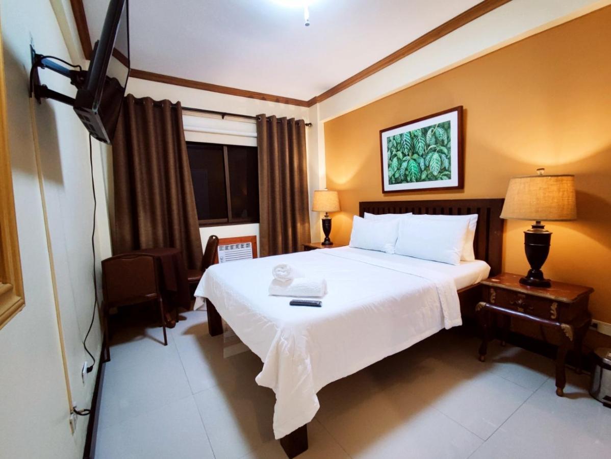 Spring Plaza Hotel Dasmarinas Εξωτερικό φωτογραφία