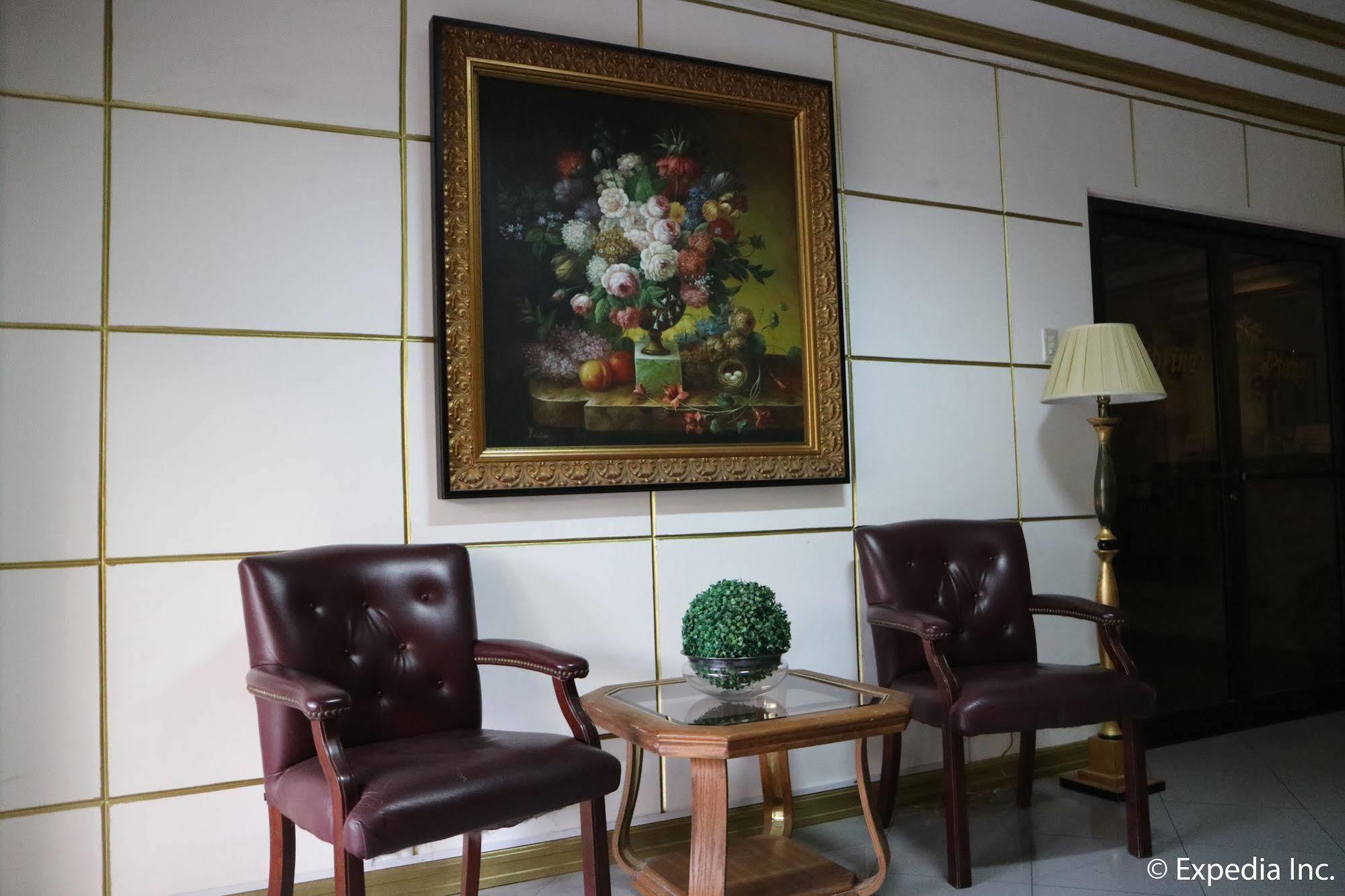Spring Plaza Hotel Dasmarinas Εξωτερικό φωτογραφία