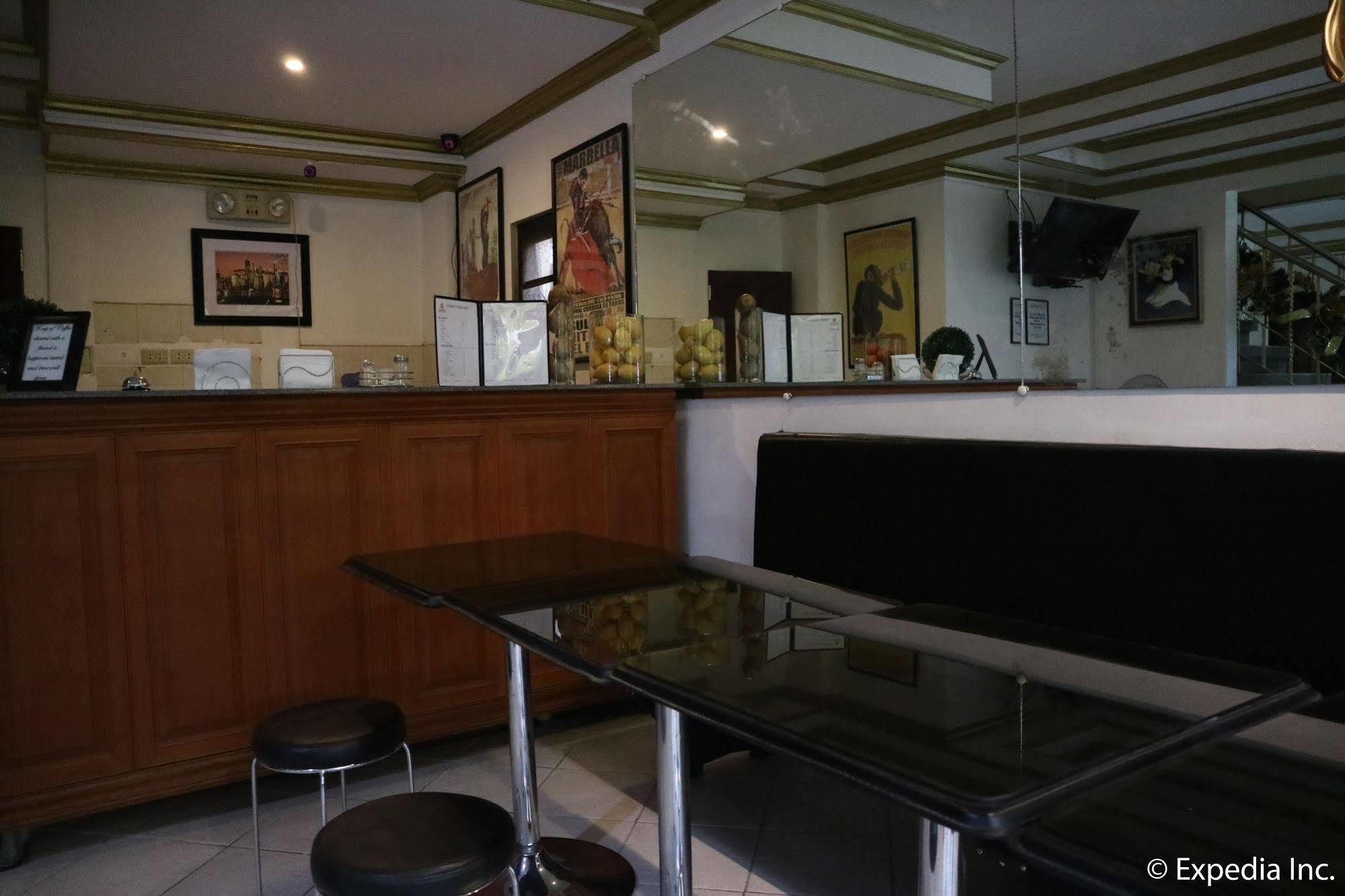 Spring Plaza Hotel Dasmarinas Εξωτερικό φωτογραφία