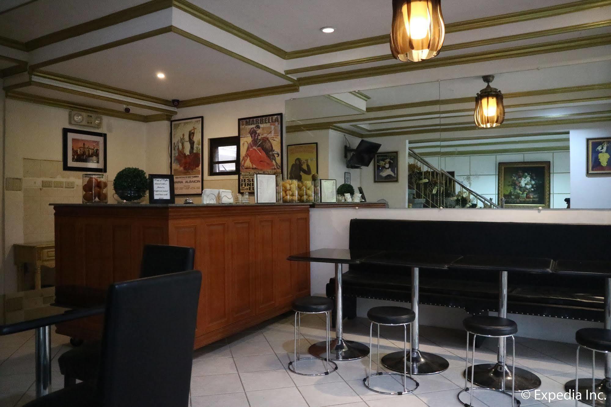 Spring Plaza Hotel Dasmarinas Εξωτερικό φωτογραφία
